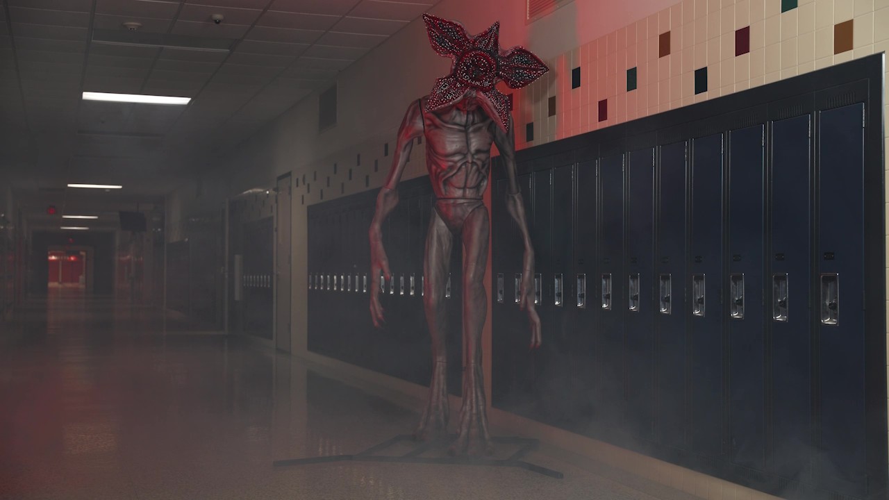 Step into the Upside Down with this massive 8FT Animatronic Stranger Things Demogorgon Decoration! With terrifying sound effects, movement, and monstrous detail, it’s a Stranger Things nightmare come true.